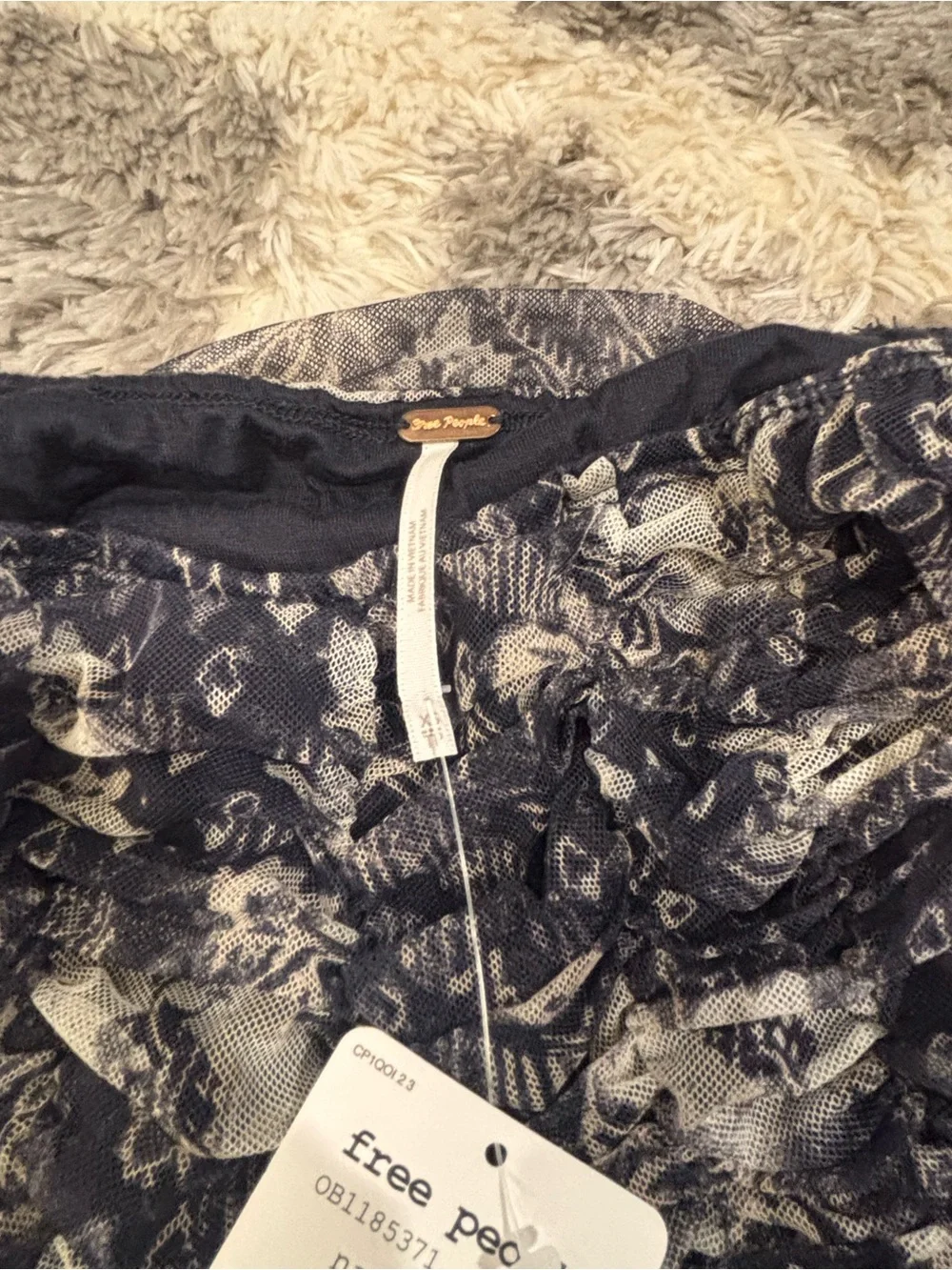 Free people NWT Lilia crop long sleeve top size xs. Navy. Sheer sleeves.